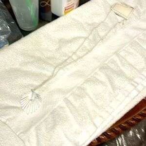 Women's palm pendant long necklace silver (31.5)"